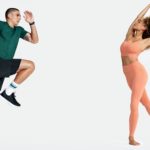 Man and woman wearing Fabletics' sportswear while doing a workout