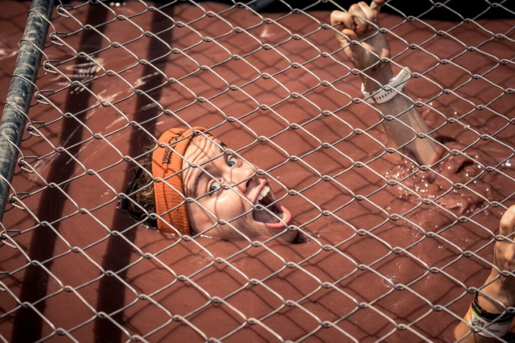 cage crawl obstacle