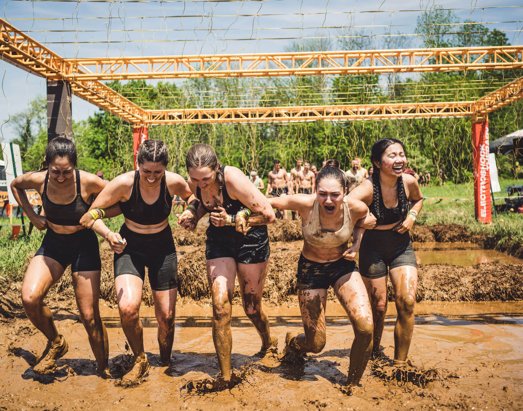 Women screaming and laughing in the Electroshock Therapy